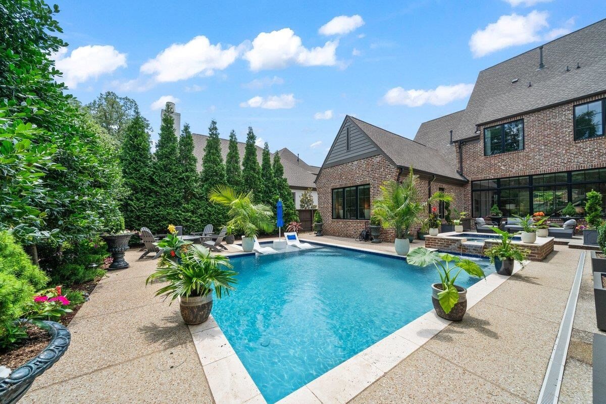 Property Photo:  3056 Chapel Woods Cv  TN 38138 