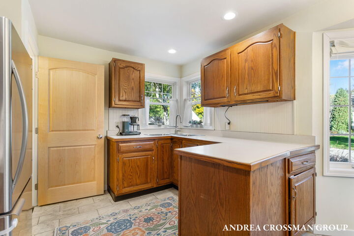 Property Photo: 136 E 39th Street MI 49423