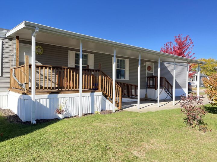 Property Photo: 1304 Wildfield Lane MI 49412