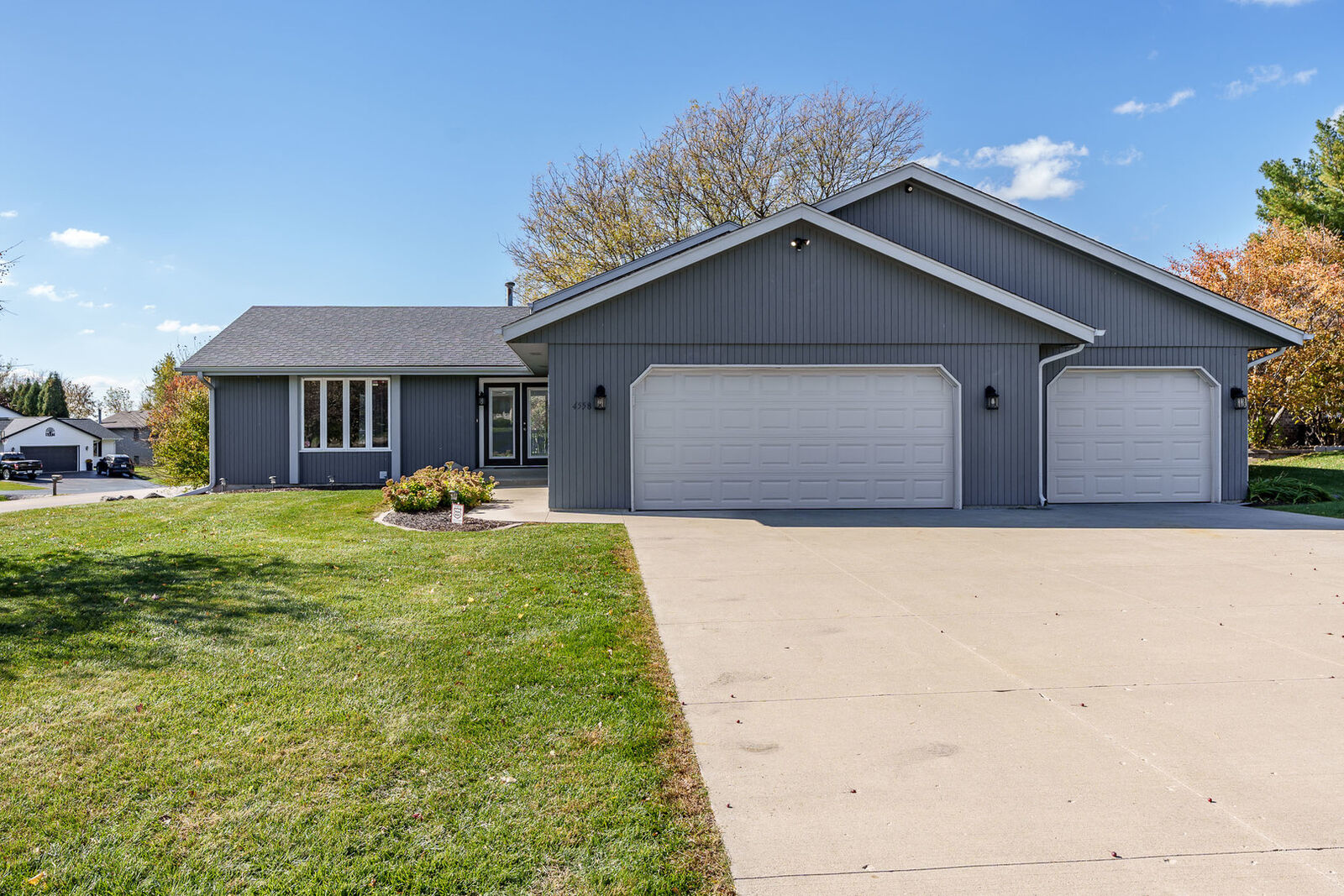 Property Photo: 4558 Hampstead Place IL 61111