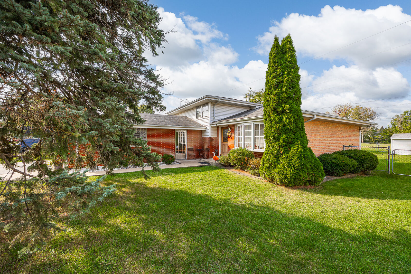 Property Photo: 10624 S Michael Drive IL 60465