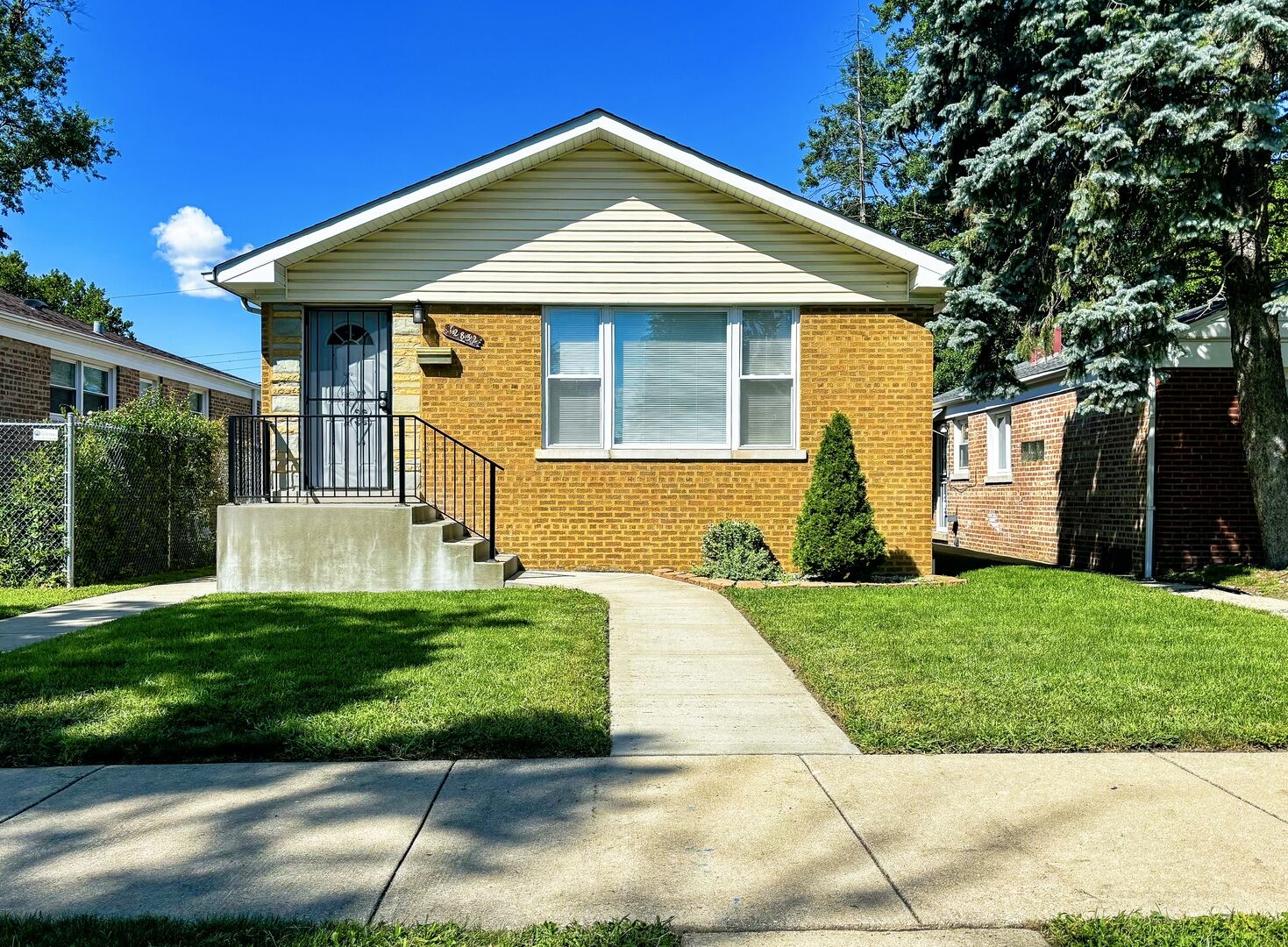 Property Photo: 12832 S Sangamon Street IL 60643
