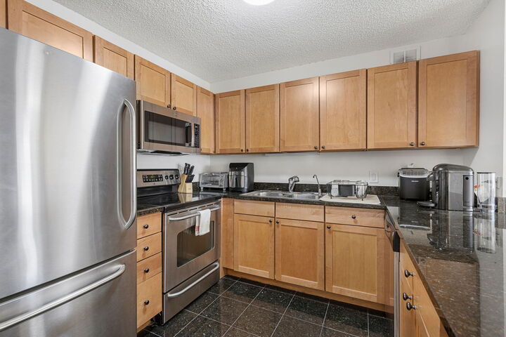 Property Photo:  30 E Huron Street E 3410  IL 60611 