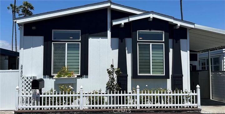 Property Photo: 237 Plymouth Avenue CA 92660