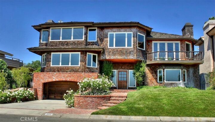 Property Photo:  900 Kings Road  CA 92663