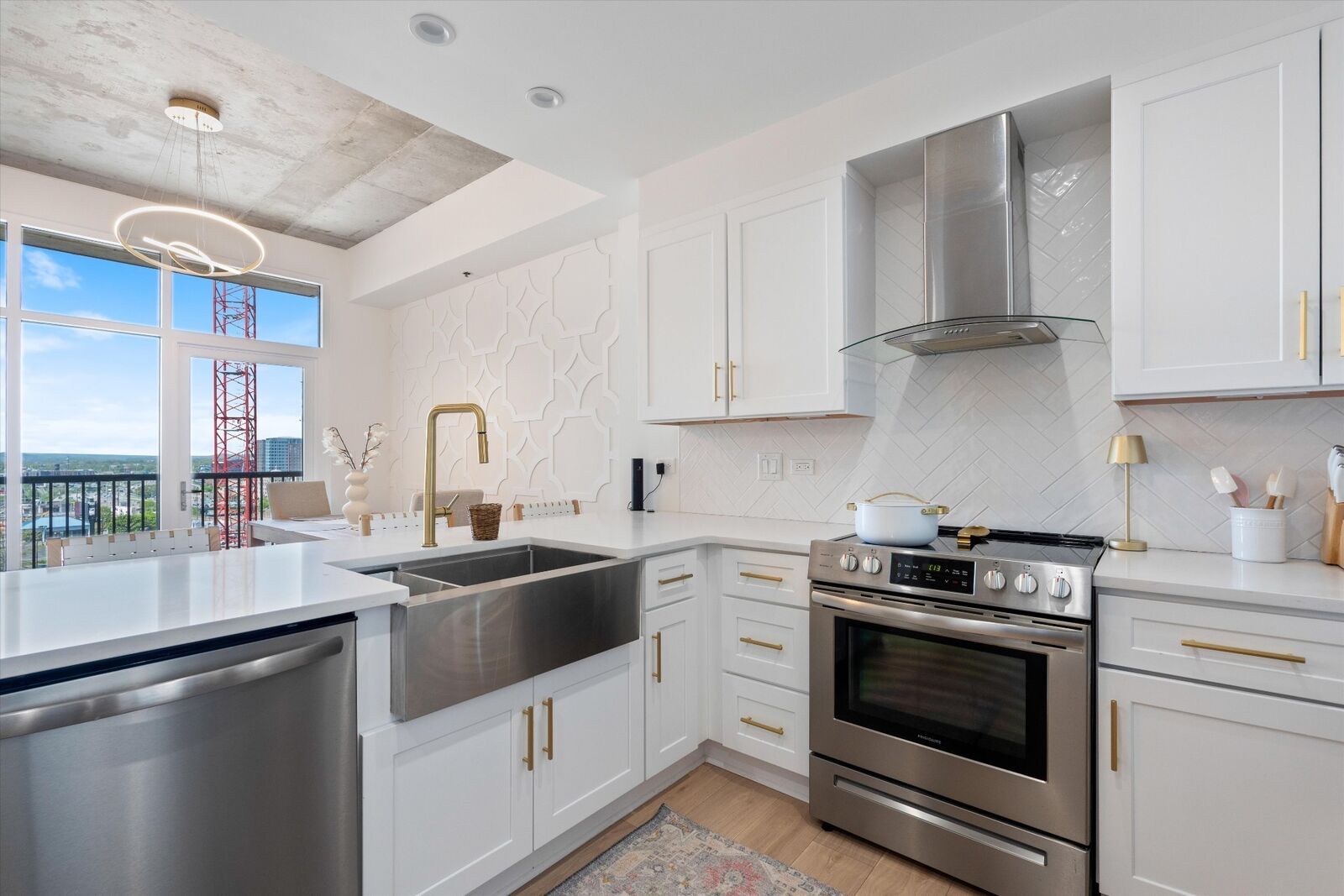 Property Photo: 1510 Demonbreun St 807 TN 37203