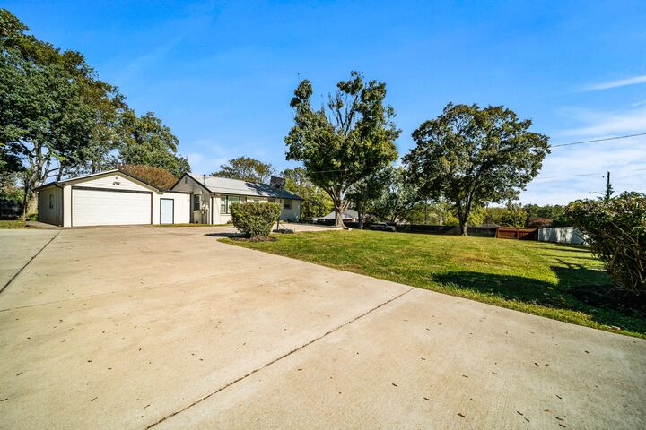 Property Photo:  3804 Barlow Dr  TN 37211 