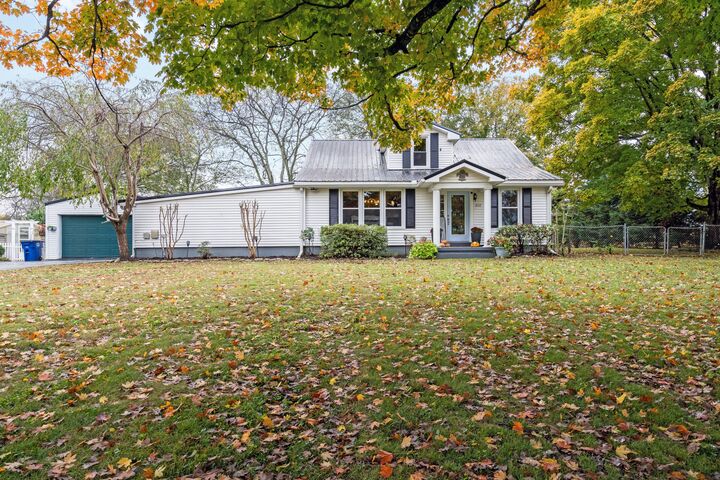 Property Photo: 310 Crest Dr TN 37160