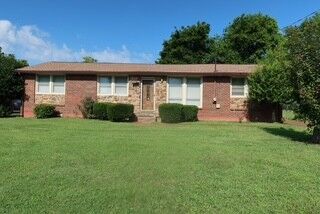 Property Photo: 4025 Kings Cir TN 37218