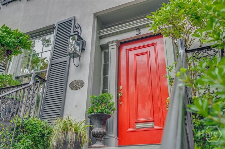 Property Photo: 3 E Gordon Street GA 31401