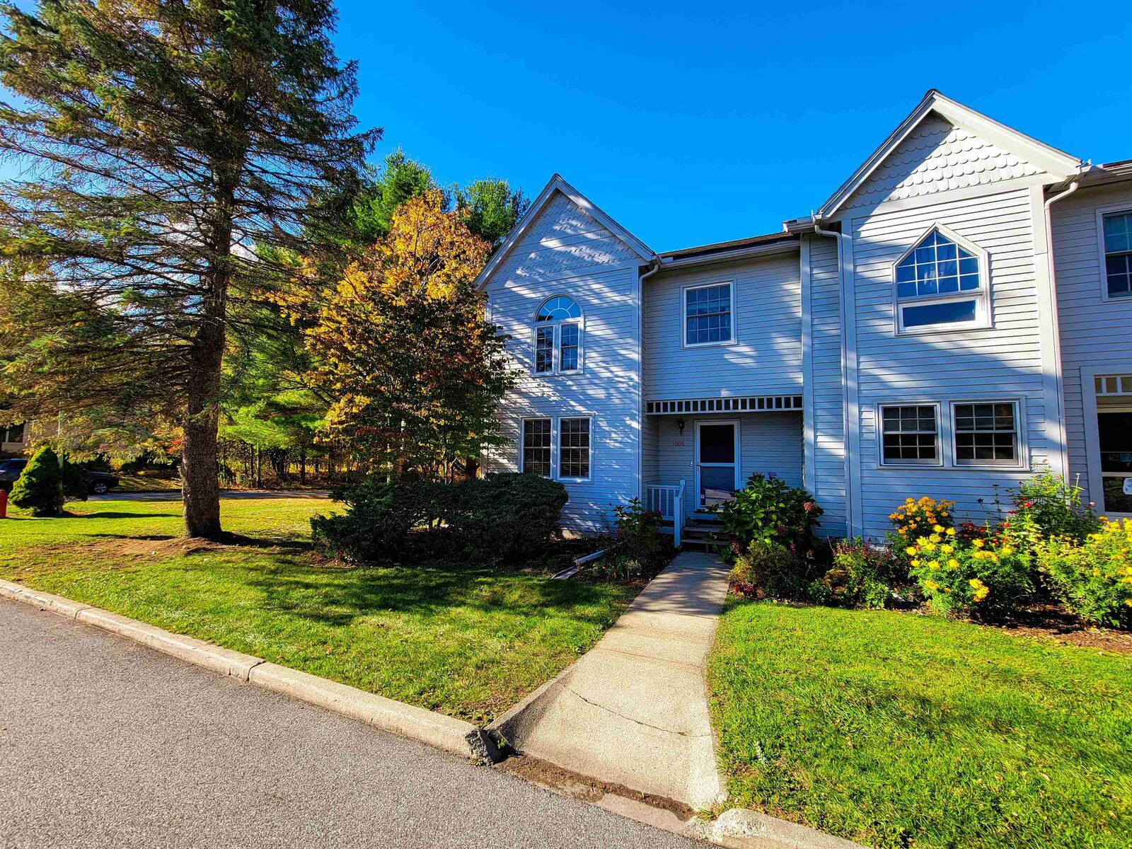 Property Photo:  33 Harbor View Road  VT 05403 