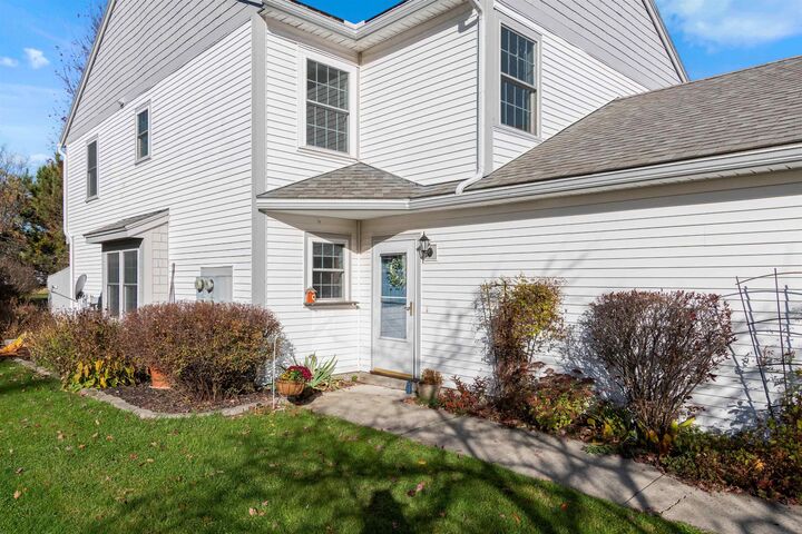 Property Photo: 102 Saybrook Road VT 05452