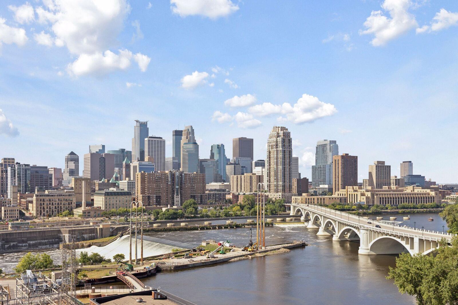 Property Photo:  222 2nd Street SE 1404  MN 55414