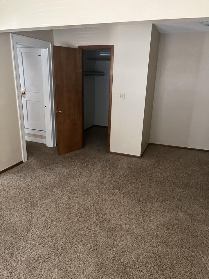 Property Photo:  609 3rd Street N  ND 58102 