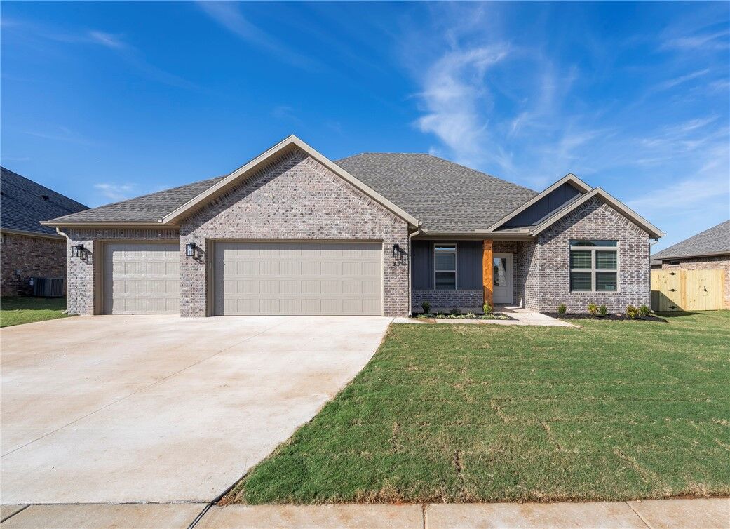 Property Photo: 87 N Banner Avenue AR 72730