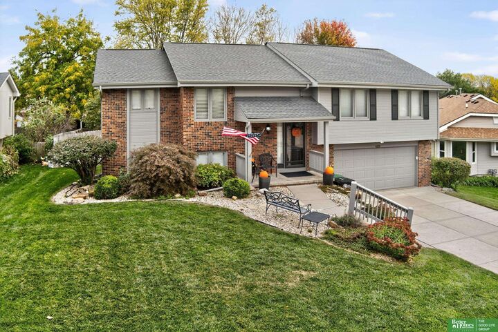 4639 S 154 Avenue Circle  Omaha NE 68137 photo