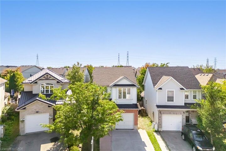 Photo de la propriété:  525 Chablis Drive  ON N2T 2Y1