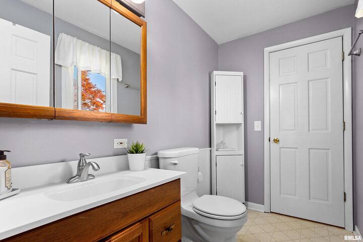 749 S Columbus Avenue  Morton IL 61550 photo