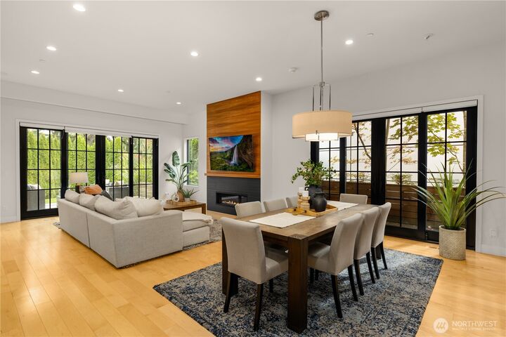 Property Photo: 7002 93rd Avenue SE WA 98040