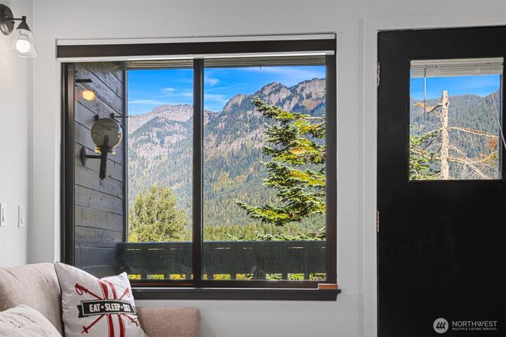 Property Photo:  223  Hyak Drive E 622  WA 98068