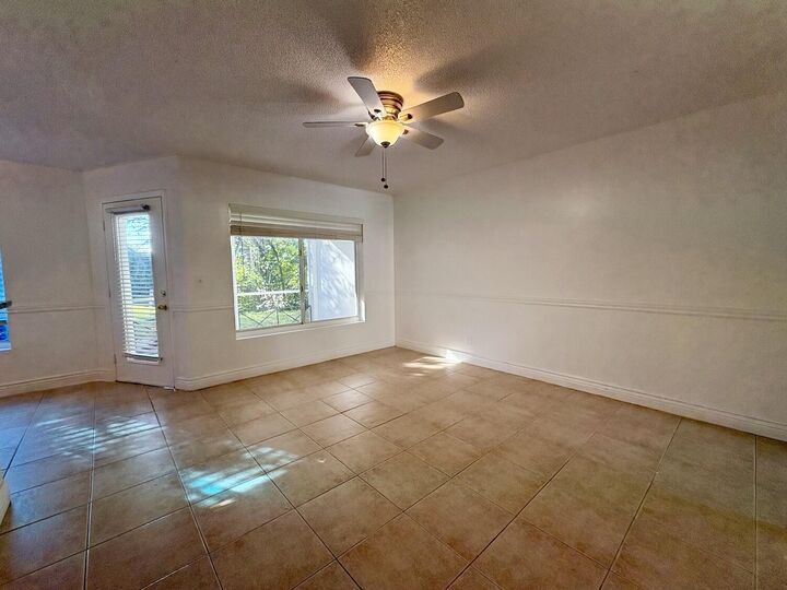 Property Photo:  815 W Boynton Beach Boulevard 4-102  FL 33426