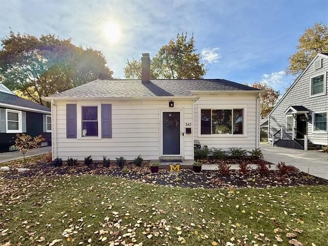 342 Maywood Avenue  Rochester MI 48307 photo