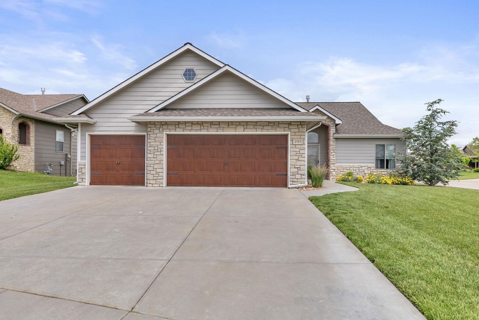 Property Photo: 2767 N Woodridge Ct KS 67226