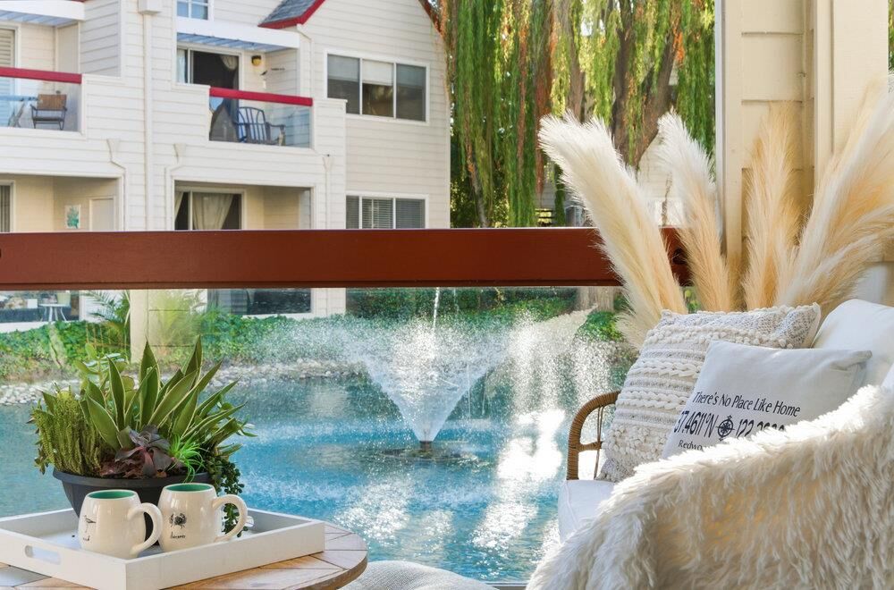 Property Photo:  307 Chelsea Way  CA 94061