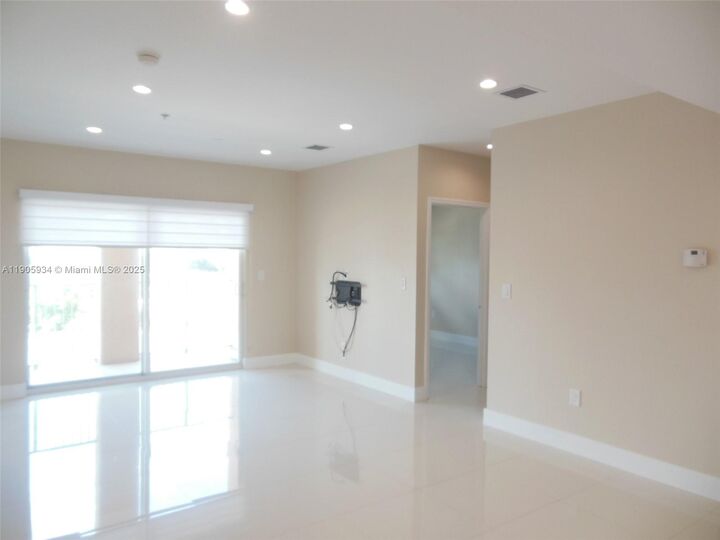 Property Photo: 2280 SW 32nd Ave 406 FL 33145