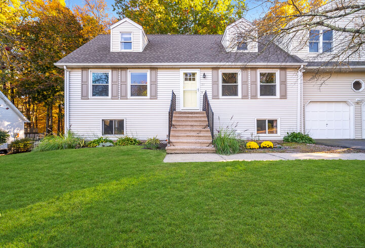 Property Photo:  37 Timber Ridge Road  CT 06457 