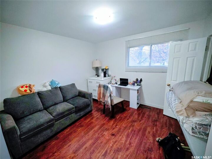 Property Photo:  1622 Cumberland Avenue S  SK S7H 2M5