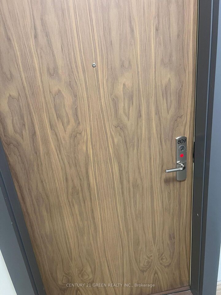 Property Photo: 27 Korda Gate 809 ON L4K 0P6