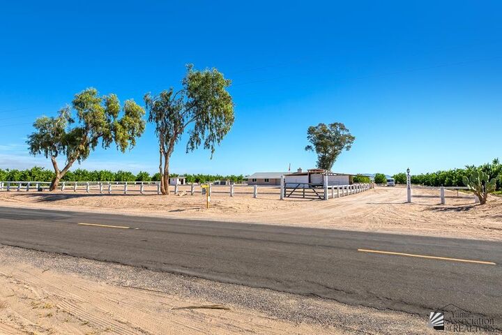 Property Photo: 16515 S Ave 1 E AZ 85365