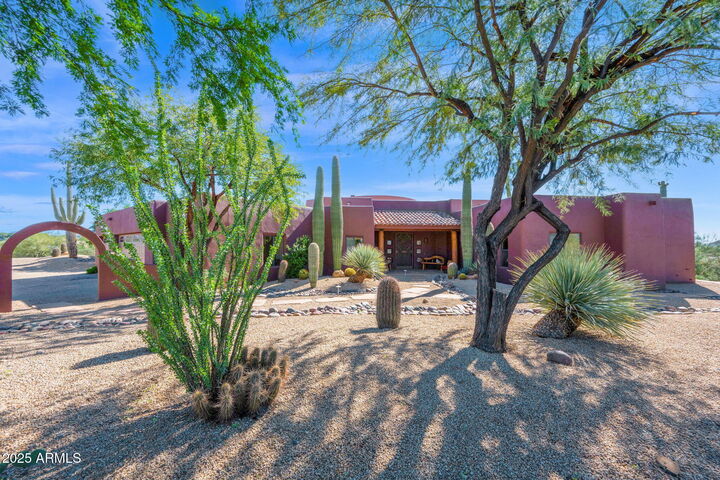 Property Photo: 38892 N School House Road AZ 85331