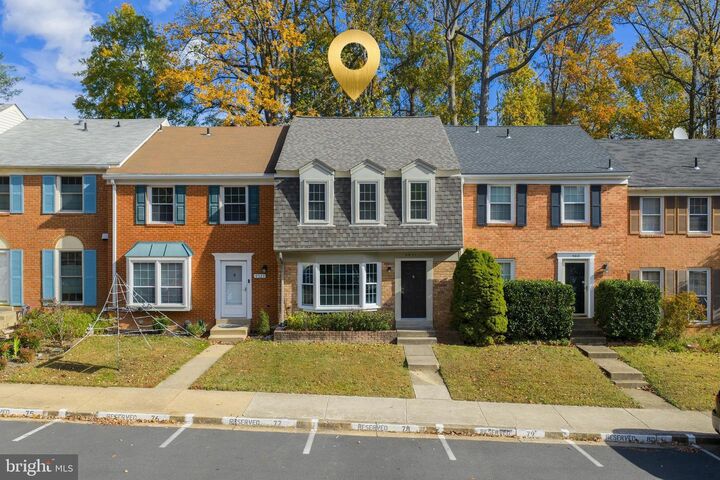 Property Photo: 9521 Cherry Oak Court VA 22015