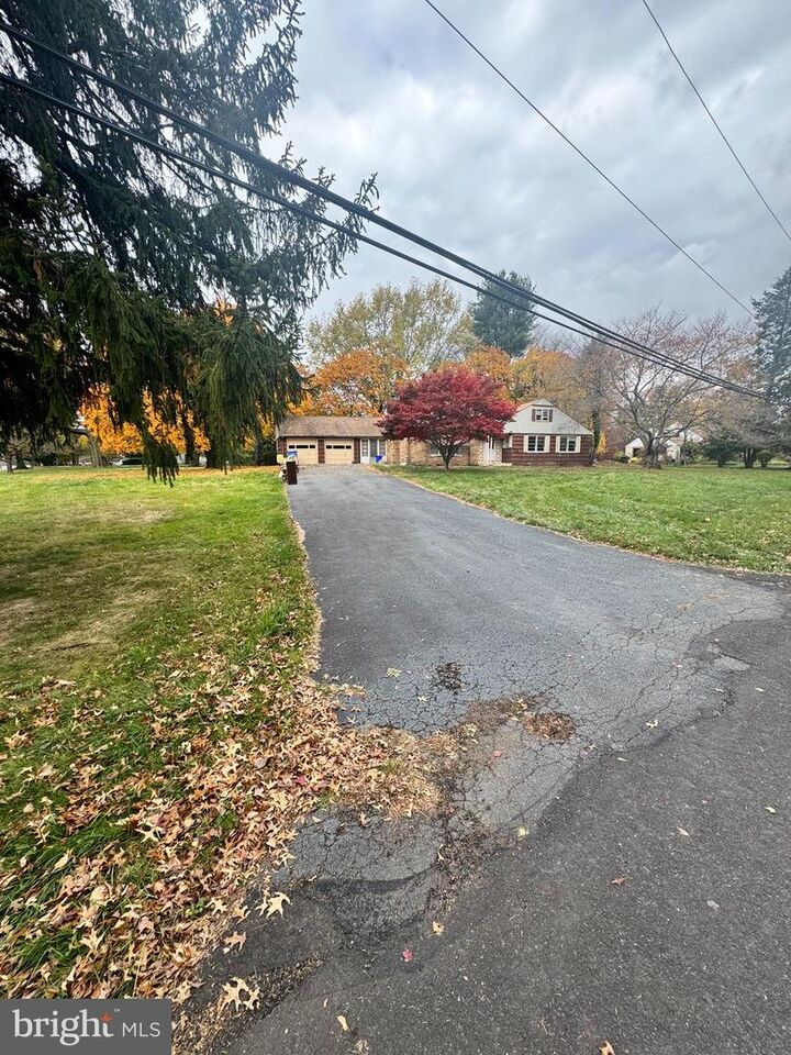 1 Sunnyside Lane  Yardley PA 19067 photo