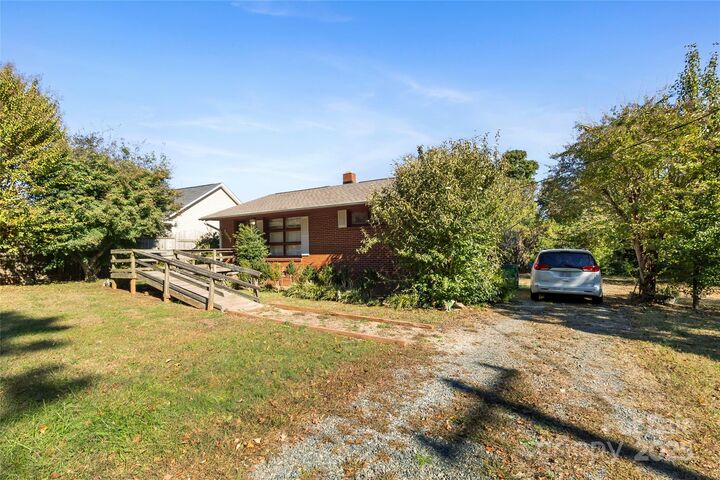 Property Photo:  1837 Slater Road  NC 28216