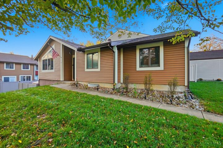 Property Photo:  6042 Cinnamon Tree Court  OH 45322 