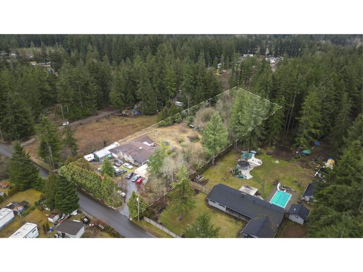 Property Photo: 19840 30 Avenue BC V2Z 1Y1