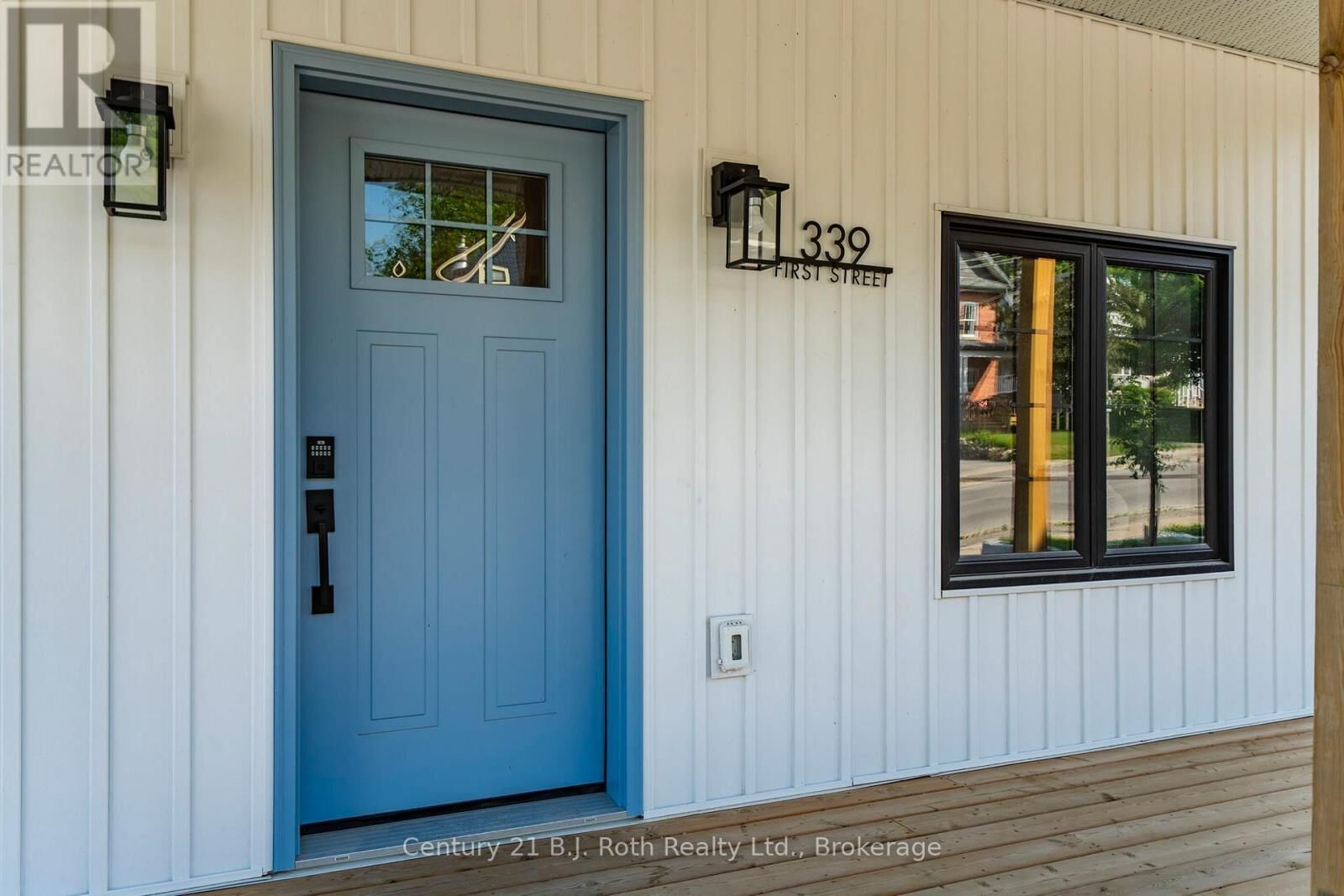 Property Photo:  339 First Street  ON L4R 3P3 