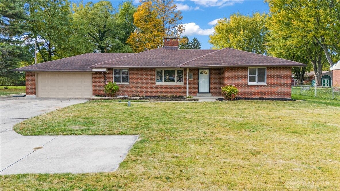 Property Photo:  5165 Wilmington Pike  OH 45440 