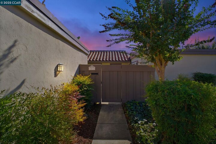 1582 Calle Enrique  Pleasanton CA 94566 photo