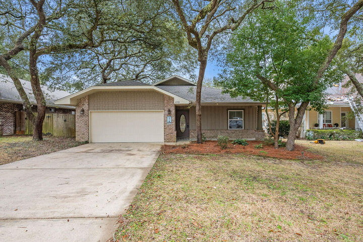 Property Photo:  2159 Bayshore Drive  FL 32578 