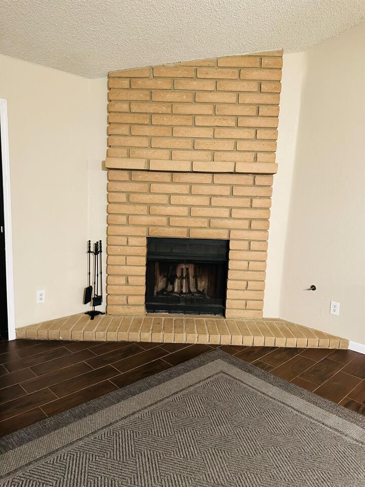 Property Photo:  4985 E Butler Avenue 109  CA 93727 