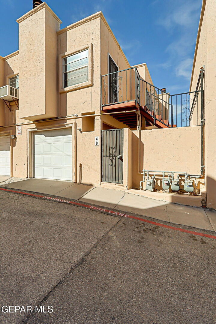 Property Photo: 2520 San Jose Avenue 4D TX 79930