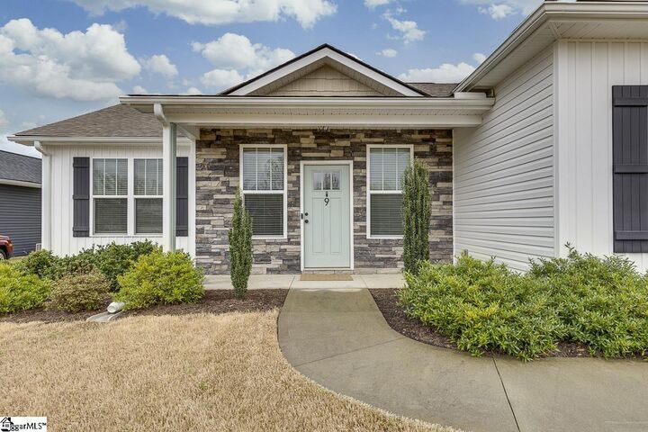 Property Photo: 9 Judge Looper Court SC 29690