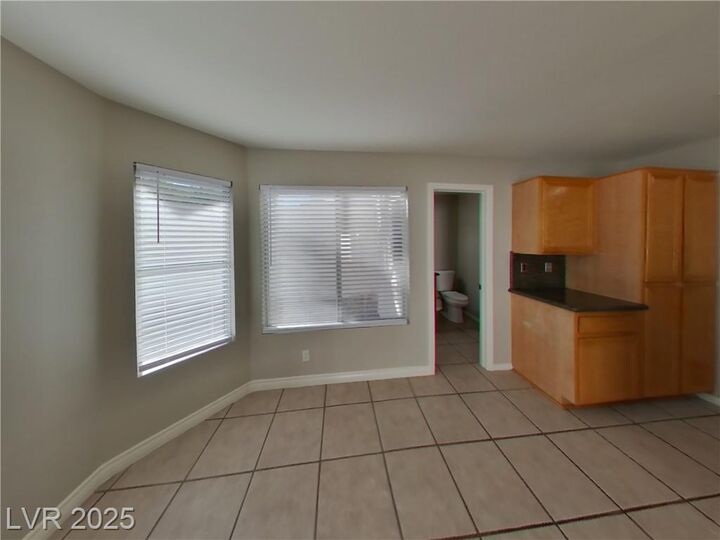 Property Photo:  