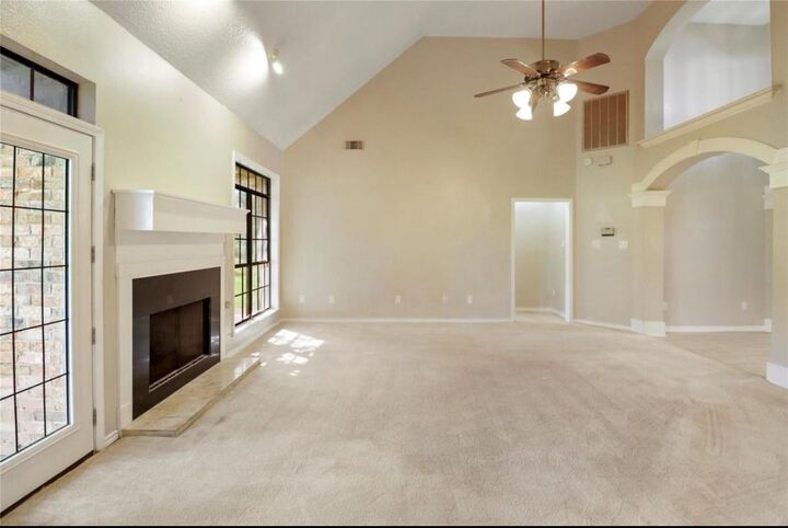 Property Photo:  1010 Mockingbird Lane  TX 77531 