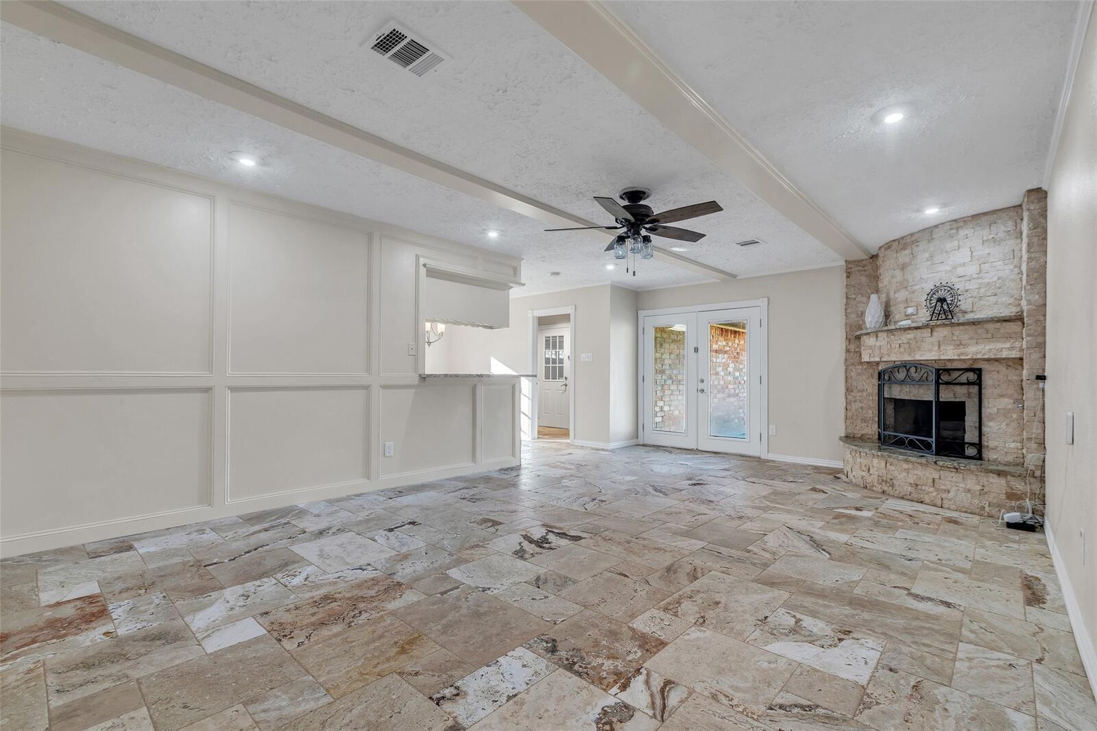 Property Photo: 603 Saint Andrews Road TX 77339