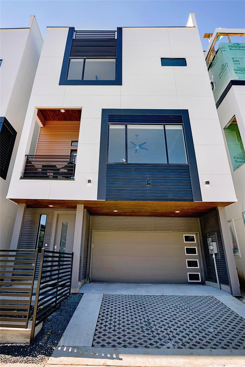 Property Photo:  511 Memorial Heights Drive  TX 77007